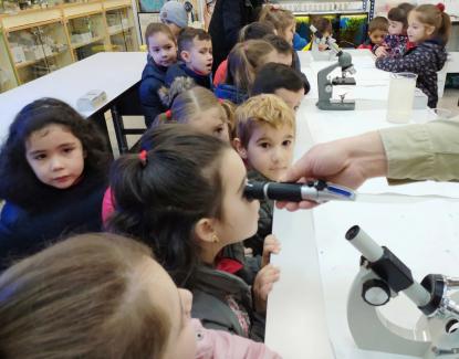 LOS ALUMNOS DE 6 DE INFANTIL VISITAN EL ACUARIO - Foto 6