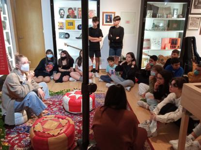 EL ALUMNADO DE ESO SE ADENTRA EN EL UNIVERSO "BEATLE" - Foto 14