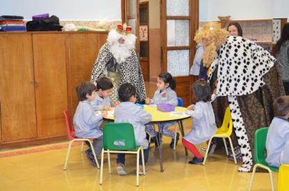 Visita de los Reyes Magos al colegio (ANPA) - Foto 3