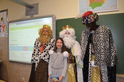 Los Reyes Magos visitan el colegio - Foto 33