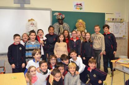 Los Reyes Magos visitan el colegio - Foto 38