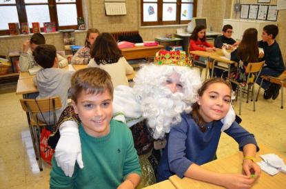 Los Reyes Magos visitan el colegio - Foto 39