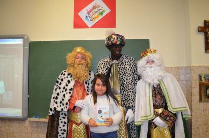 Los Reyes Magos visitan el colegio - Foto 46