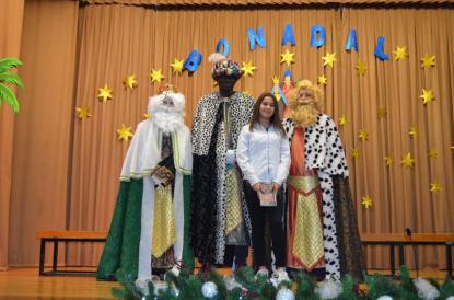 Los Reyes Magos visitan el colegio - Foto 55