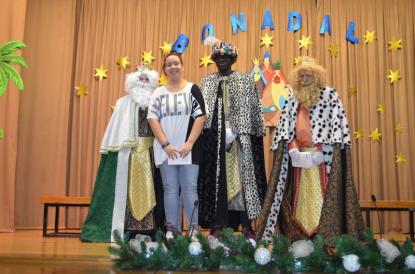 Los Reyes Magos visitan el colegio - Foto 57
