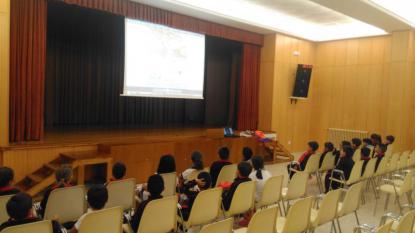 Charla sobre nataci�n sincronizada - Foto 7