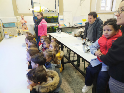 3 AOS VISITA EL ACUARIO DEL IES OTERO PEDRAYO - Foto 3