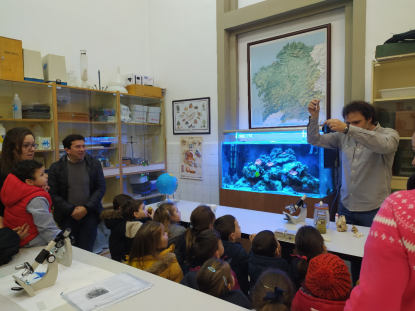3 AOS VISITA EL ACUARIO DEL IES OTERO PEDRAYO - Foto 4