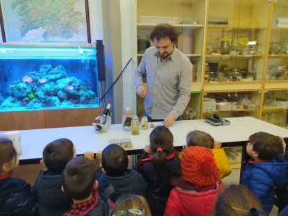 3 AOS VISITA EL ACUARIO DEL IES OTERO PEDRAYO - Foto 5